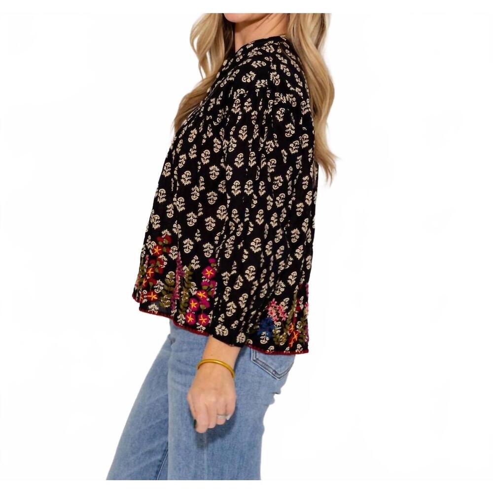 NEW IVY JANE field of flowers top in multi - Picture 3 of 5